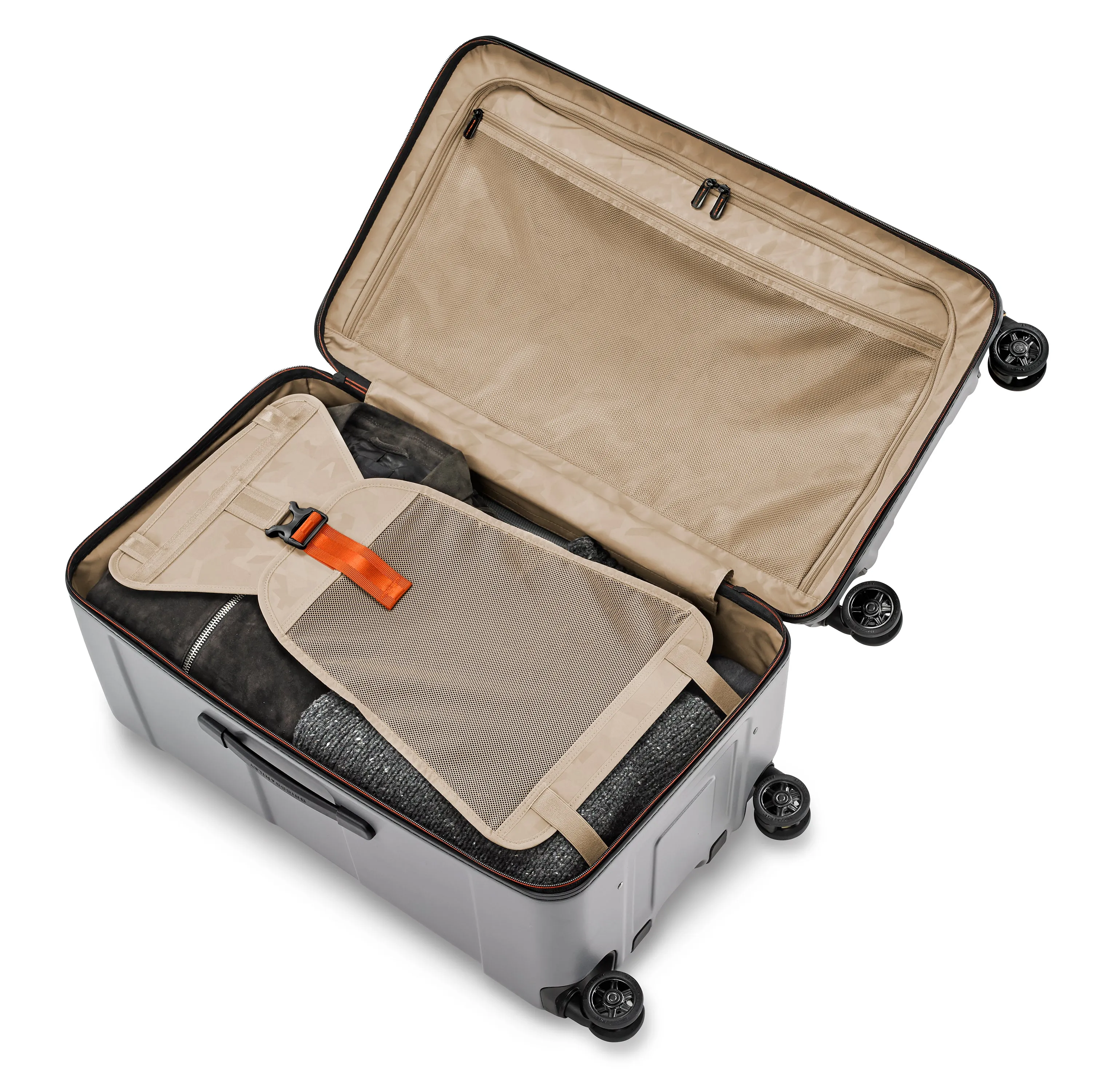 Briggs & Riley TORQ Medium Trunk Spinner