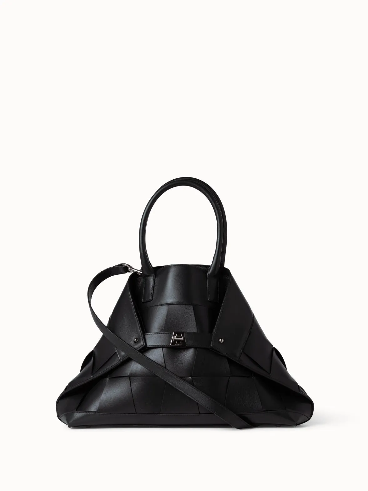 Small Ai Schultertasche aus geflochtenen Ledertrapezen