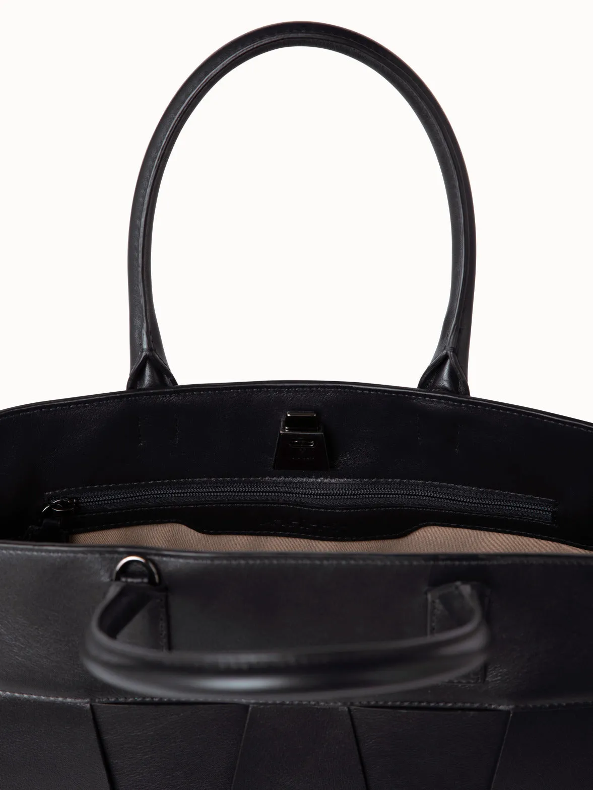 Small Ai Schultertasche aus geflochtenen Ledertrapezen